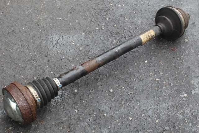 Drivaksel høyre bak, bensin/automat til Audi A8 2003-2010 (Type II) (VAG|4E0 501 203 D|)
