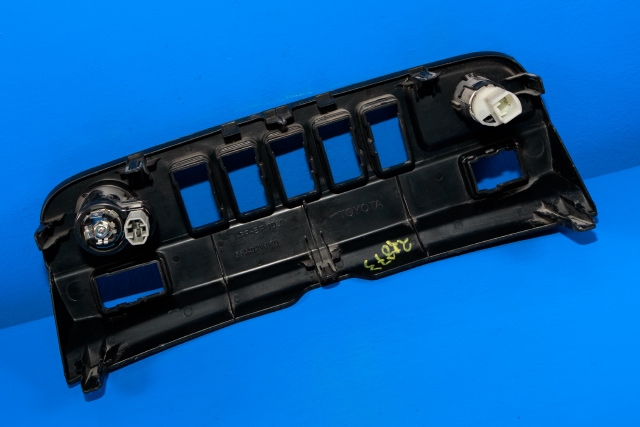 Dashbord diverse til Toyota Hilux 2012-2016  