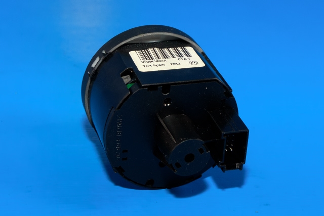 Bryter lys til VW Passat 2011-2015 (B7) (B7) (VAG|3C8 941 431 A|)