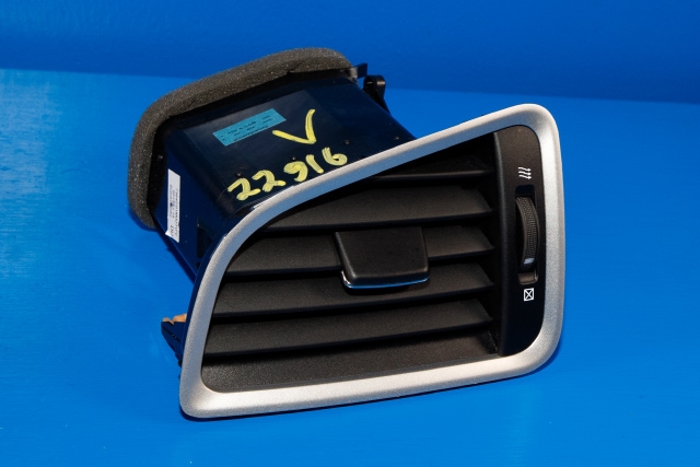 Dashbord friskluftdyse venstre til Suzuki SX4 S-CROSS, 2013-->> (Type II)  (SUZUKI|73640-61M00-HTV)