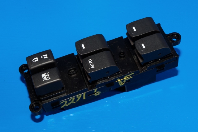 Bryter ruteheis førerdørspanel til Suzuki SX4 S-CROSS, 2013-->> (Type II)  