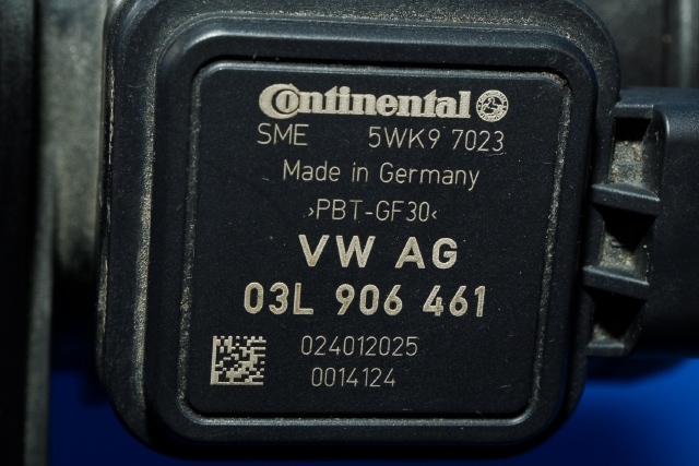 Luftmengde/luftmassemåler til VW Golf, Plus/Cross 2009-2013 (Fase 2) (VAG|03L 906 461|)