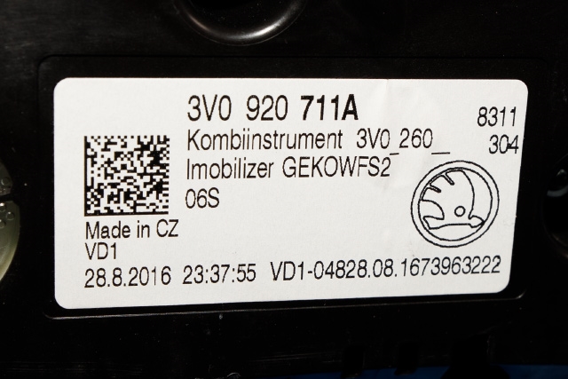 Instrumentpanel til Škoda Superb 2015-->> (Type III)  (VAG|3V0 920 711 A|)