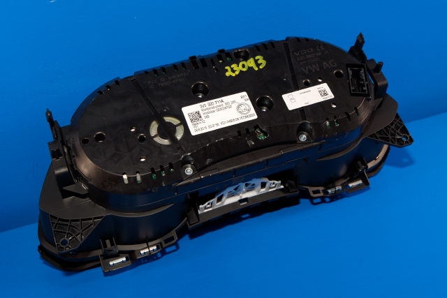 Instrumentpanel til Škoda Superb 2015-->> (Type III)  (VAG|3V0 920 711 A|)