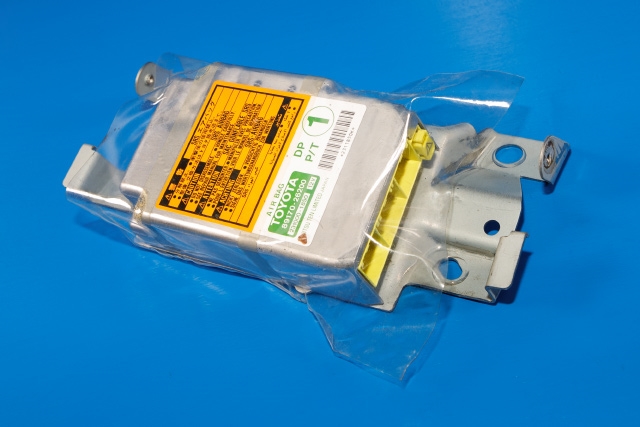 Styreenhet airbag hovedsensor til Toyota Hiace, 2007-2012 (Fase 3)  (FUJITSU|231000-1850)