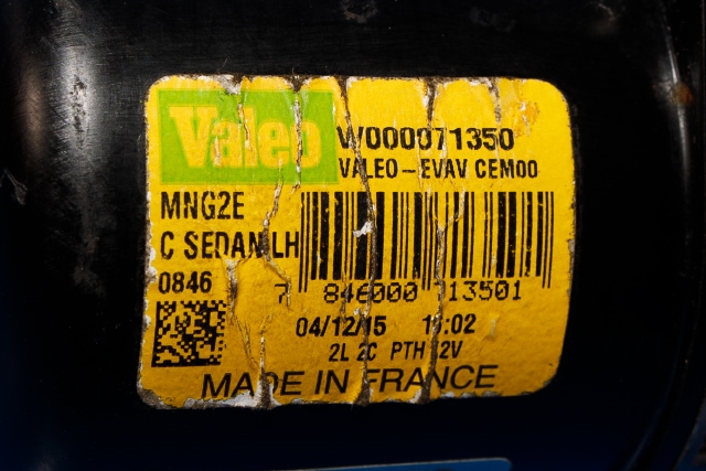 Viskermotor frontrute komplett m/overføring til Renault Megane 2016-->> Type IV  (RENAULT|2880 05974R|)