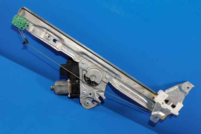 Ruteheis venstre foran til Peugeot 308 2007-2011 (Type I, Fase 1)  (BOSCH|0 130 822 369|96 572475 80|)