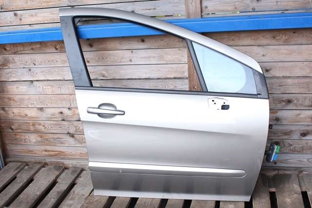 Dør høyre foran til Peugeot 308, 2007-2011 (Type I, Fase 1)  