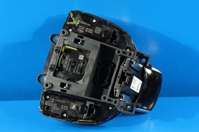 Bilstereo navigasjon betjeningspanel til Mercedes GLC 2015-2022 (X253) (X253) (MERCEDES|A 205 900 99 27|)
