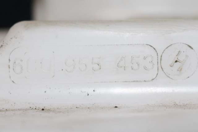 Spylertank foran til VW Polo 2014-2017 (Type V, Fase 2)  (VAG|6C0 955 453 H|)