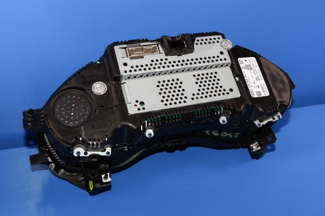 Instrumentpanel til Audi A6 2011-2014 (Type IV, Fase 1) (C7) (C7) (BOSCH|0 263 672 094|4G8 920 931 E|)