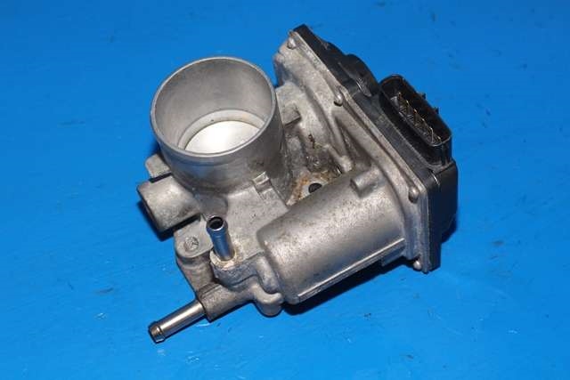 Spjeldhus til Toyota Yaris 2014-2020 (Type III, Fase 2)  (TOYOTA|22030-47040|)