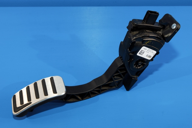 Pedal gass til Volvo V40, 2012-2019  (HELLA|6PV 010 368-52)