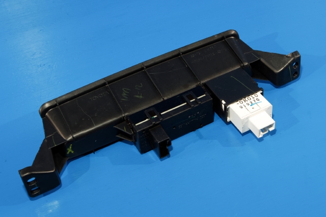 Instrument klokke til Toyota Hilux 2006-2011  