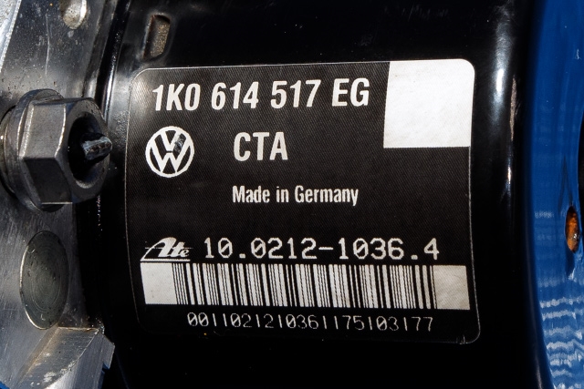 ABS sentral til VW Touran 2010-2015 (Type I, Fase 3)  (VAG|1K0 614 517 EG|1K0 907 379 BS|)