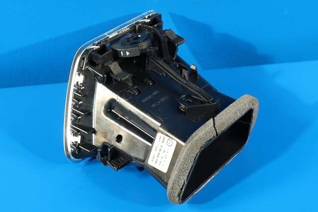 Dashbord friskluftdyse høyre til Audi Q3 2015-2018 (Type I, Fase 2) (VAG|8U1 820 902 B|)