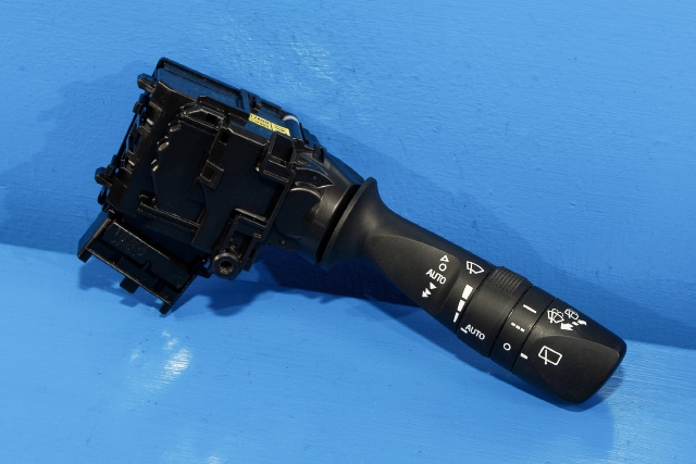 Bryter visker til Toyota RAV4 2013-2015 (Type IV, Fase 1) (TOYOTA|12A90-17F865|)
