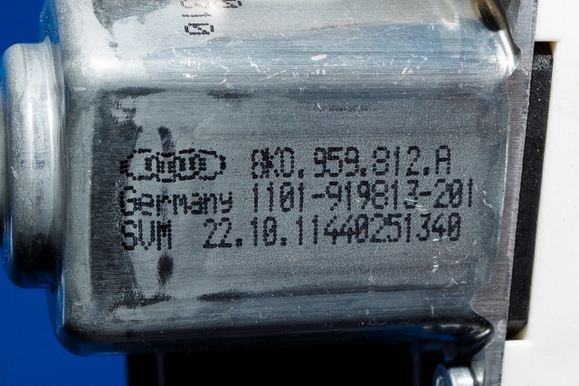 Ruteheis høyre bak til Audi A6 2011-2014 (Type IV, Fase 1) (C7) (C7) (VAG|8K0 959 812 A|)