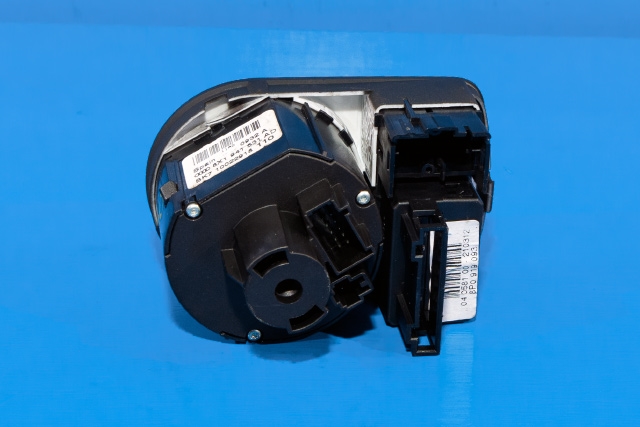 Bryter lys til Audi A1 2010-2014 (Type I, Fase 1)  (VAG|8X1 941 531 AD|)