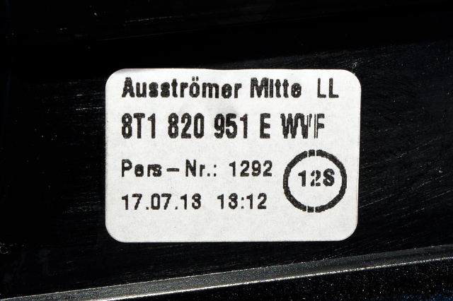 Dashbord friskluftdyse midtkonsoll til Audi A4 2007-2014 (Type IV) (B8) (B8) (VAG|8T1 820 951 E|)