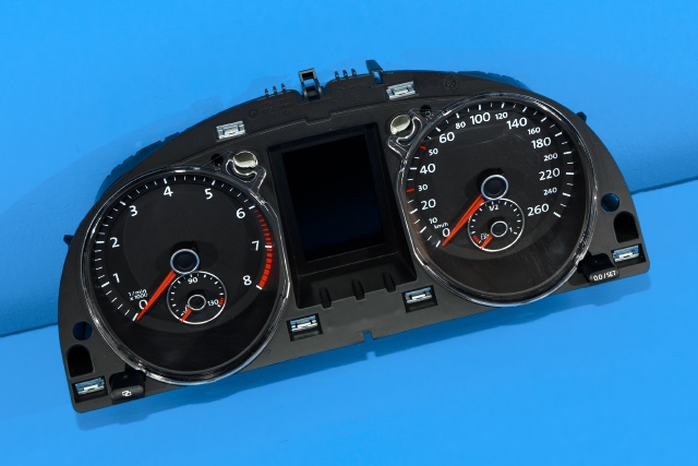 Instrumentpanel til VW Passat, 2011-2015 (B7) (B7) (VAG|3AA 920 870)