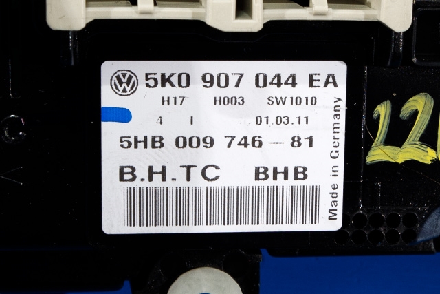 Varmeapparat betjening til VW Passat 2011-2015 (B7) (B7) (HELLA|5HB 009 746-81|5K0 907 044 EA|)