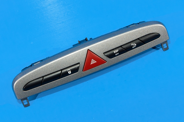 Bryter nødblink til Peugeot 308 2007-2011 (Type I, Fase 1) (PEUGEOT|96 594174 77|)
