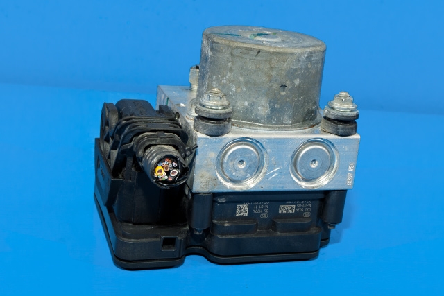 ABS sentral til Nissan Qashqai 2014-2021 (Type II)  (NISSAN|47660-4EA0E|)