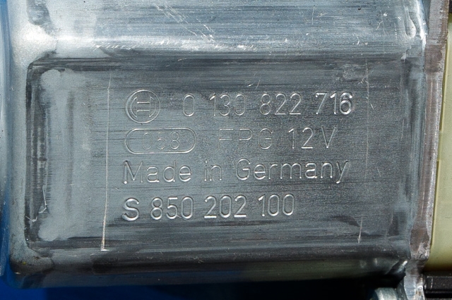 Ruteheis venstre foran til Audi A3 2012-2016 (Type III, Fase 1)  (BOSCH|0 130 822 716|5Q0 959 802 B|)