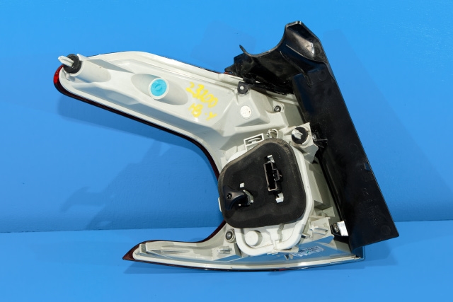 Baklykt høyre ytre til Peugeot 2008 2013-2019 (Type I) (PEUGEOT|96 780743 80|)
