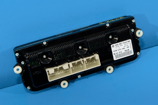 Varmeapparat betjening til VW Tiguan 2007-2011 (Type I, Fase 1)  (HELLA|5HB 010 106-05|1K0 907 044 DE|)