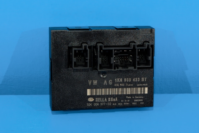 Styreenhet comfort (BCM) til VW Tiguan, 2007-2011 (Type I, Fase 1)  (HELLA|5DK 008 977-02)