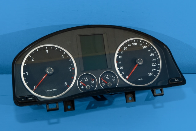 Instrumentpanel til VW Tiguan, 2007-2011 (Type I, Fase 1)  (VDO|110.080.360/008)