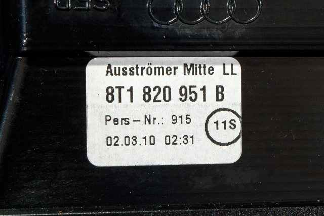 Dashbord friskluftdyse midtkonsoll til Audi A4 2007-2014 (Type IV) (B8) (B8) (VAG|8T1 820 951 B|)