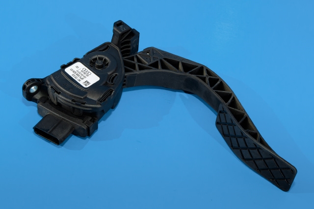 Pedal gass til Audi A4 2007-2014 (Type IV) (B8) (B8) (HELLA|6PV 009 505-01|8K1 723 523|)