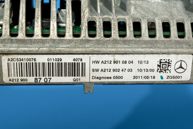 Bilstereo navigasjon skjerm til Mercedes E-Klasse 2009-2013 (Fase 1) (W212) (W212) (MERCEDES|A 212 900 87 07|)