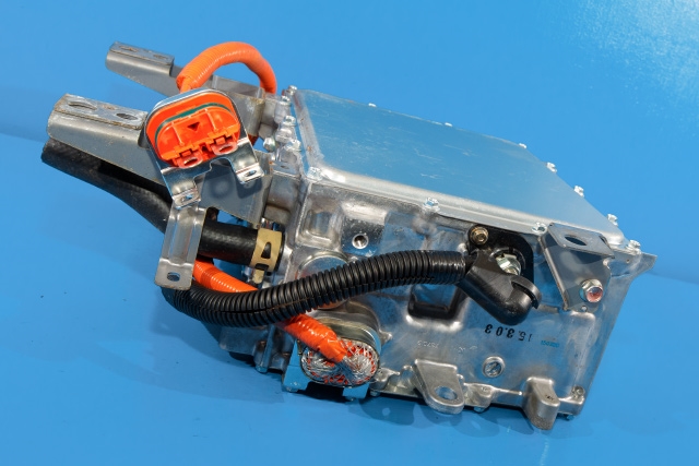 Batterilader (OBC - On Board Charger) til Mitsubishi Outlander 2012-2015 (Type III, Fase 1)  (MITSUBISHI|W005T70271|)