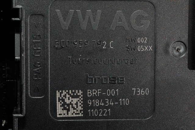 Ruteheis, kun motor, høyre foran til VW Passat 2011-2015 (B7) (B7) (VAG|3AA 959 702 A|)