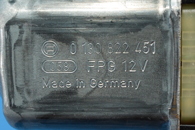 Ruteheis, kun motor, venstre foran til VW Passat 2011-2015 (B7) (B7) (VAG|3AA 959 701 A|)