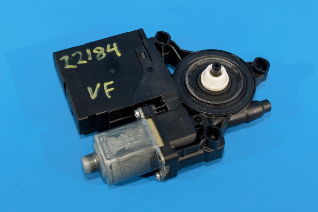 Ruteheis, kun motor, venstre foran til VW Passat 2011-2015 (B7) (B7) (VAG|3AA 959 701 A|)