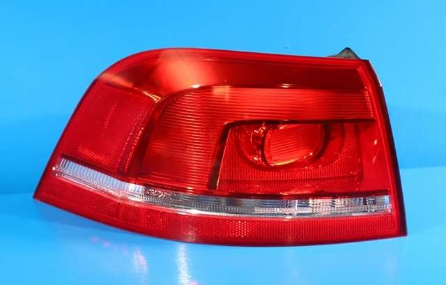 Baklykt venstre ytre til VW Passat, 2011-2015 (B7) (B7) (VAG|3AF 945 095 A)