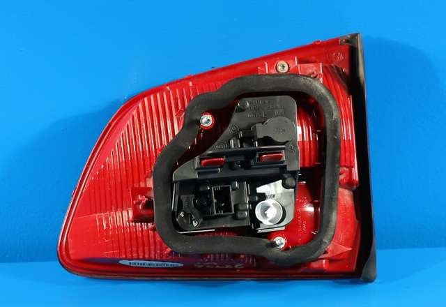 Baklykt venstre indre til VW Touran 2010-2015 (Type I, Fase 3) (VAG|1T0 945 093|)