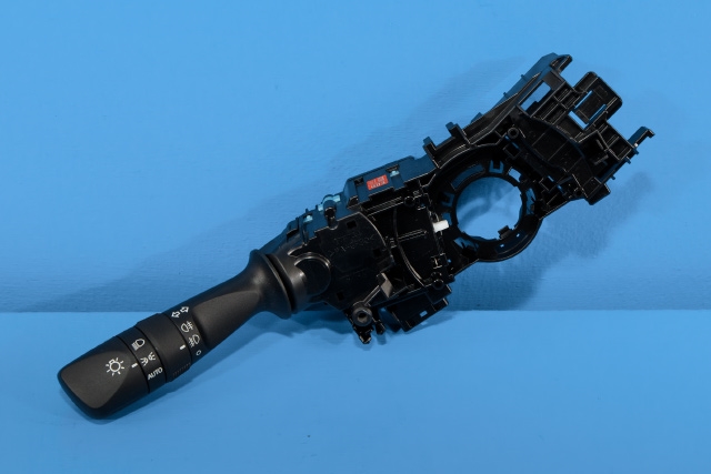 Bryter blink til Toyota Prius, 2016-2023 (Type IV) (combi) (combi) (TOYOTA|17J437-47200)