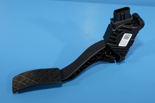 Pedal gass til Audi Q2, 2016-->>  (HELLA|6PV 010 621-13)