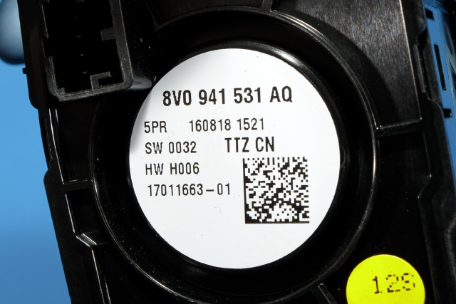 Bryter lys til Audi Q2 2016-->>  (VAG|8V0 941 531 AQ|)