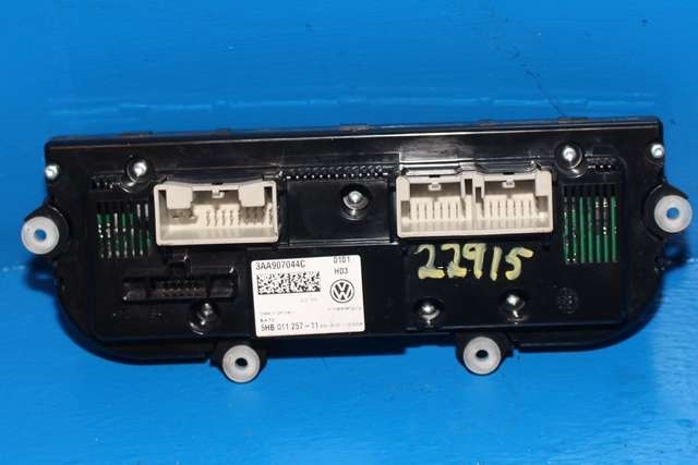 Varmeapparat betjening til VW Passat 2011-2015 (B7) (B7) (HELLA|5HB 011 251-11|3AA 907 044 C|)