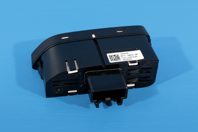 Instrument diverse til Ford Transit Courier 2014-2018 (Type I, Fase 1) (FORD|AV1T-14B418-AB|)