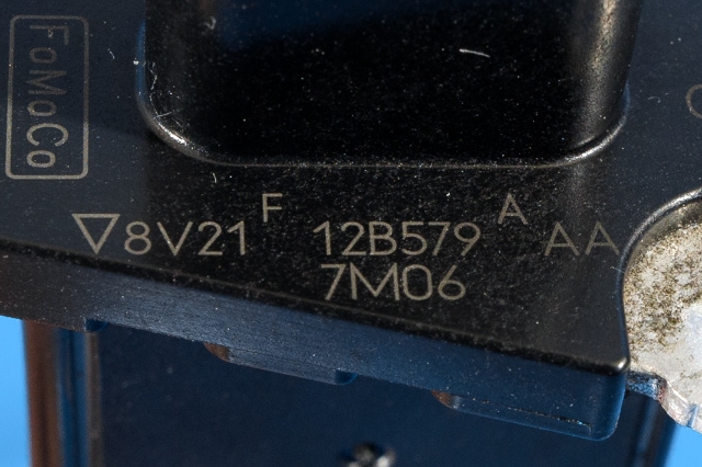 Luftmengde/luftmassemåler til Ford Transit Courier 2014-2018 (Type I, Fase 1)  (FORD|8V21-12B579-AA|)