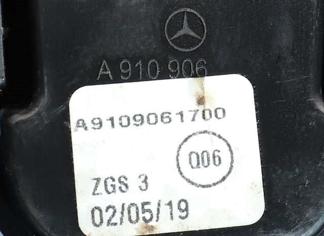 Taklyspanel til Mercedes Sprinter 2018-->> (907/910) (907/910) (MERCEDES|A 910 906 17 00|)
