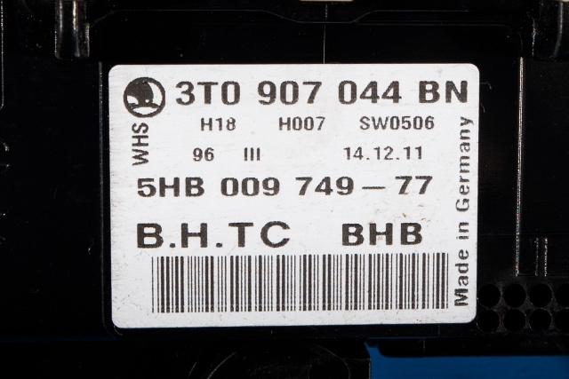 Varmeapparat betjening til Škoda Octavia 2009-2013 (Type II, Fase 2)  (HELLA|5HB 009 749-77|3T0 907 044 BN|)